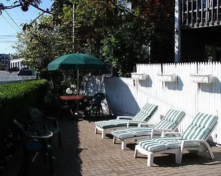 Victoria House Hotel
